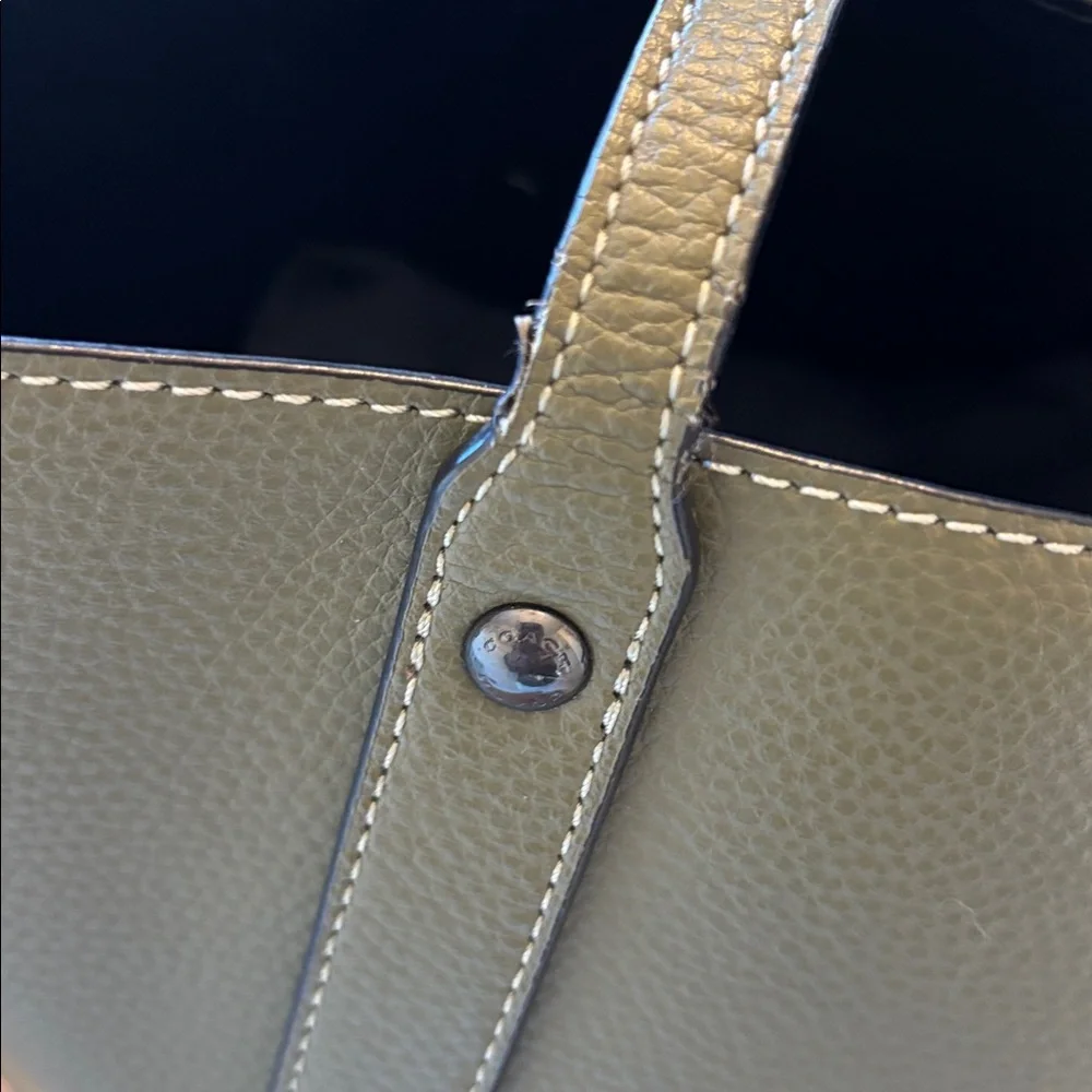 Vintage Coach Market Tote - Picture 13 of 15